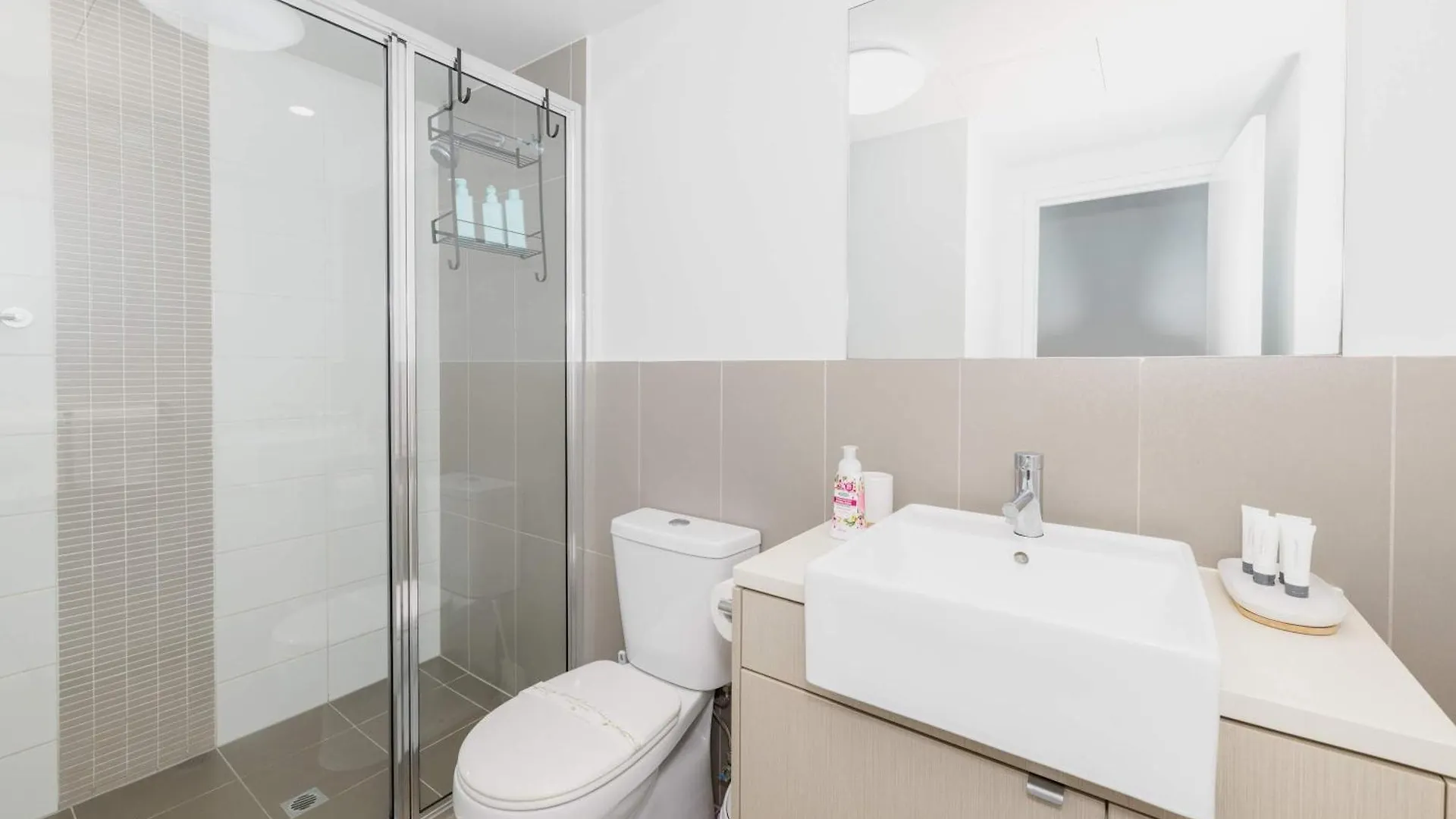 Home To Holiday At Holborn Apartments Townsville 0*,  Australia